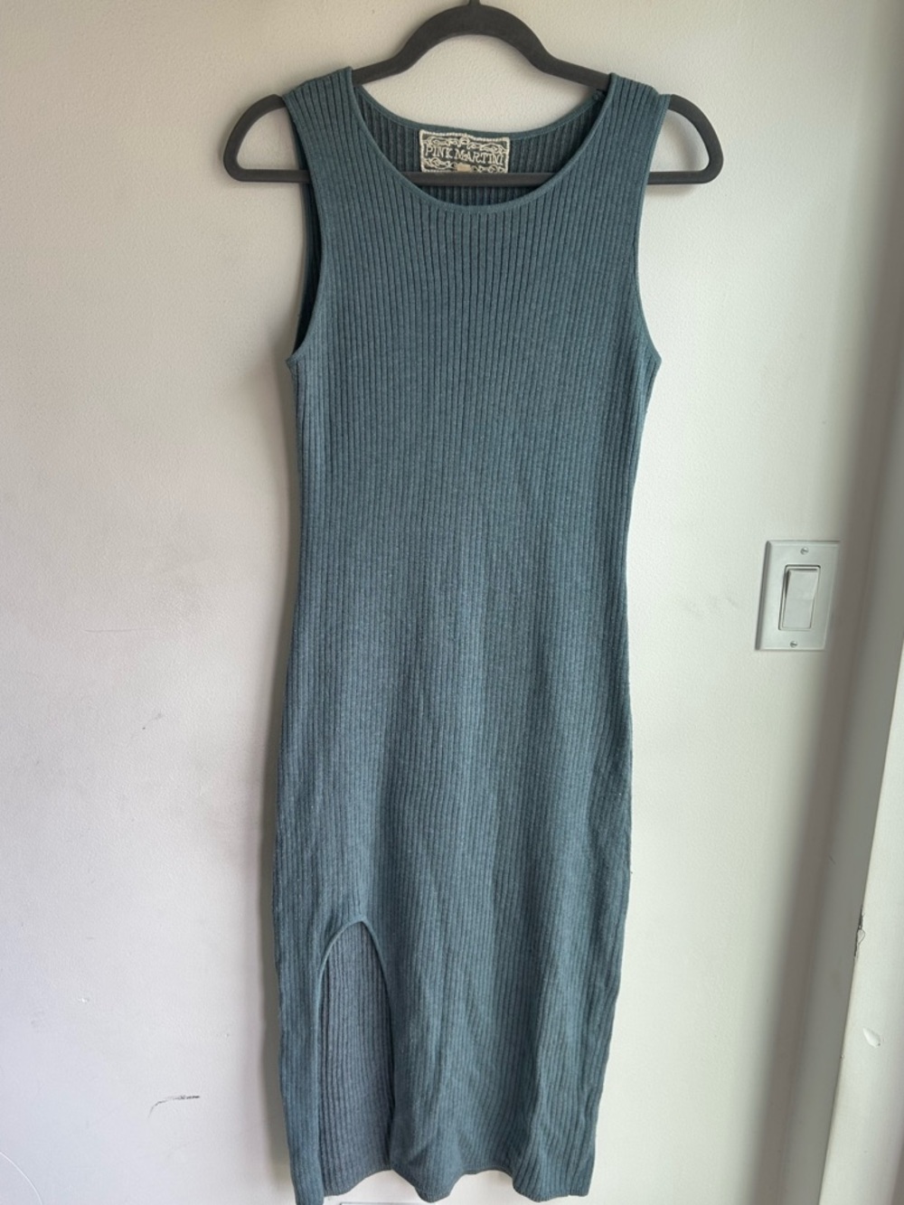 Pink Martini midi blue knit dress with slit.
Size medium
